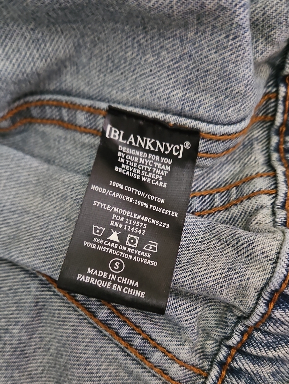 Blanknyc Jean Jacket Removable Hood Distressed NWOT Small - Picture 4 of 10